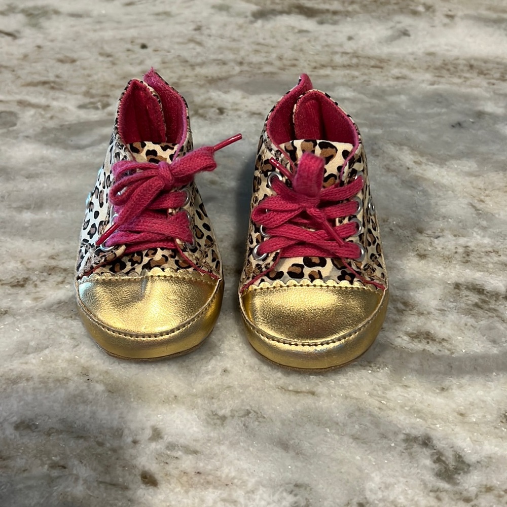 Burberry infant leopard and pink shoes. Soft bottom. Size 0-12 months